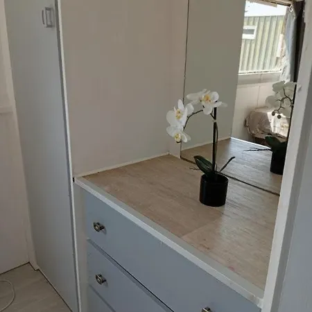 Mobil-home Avec Piscine Et Jardin 1500 M2 *